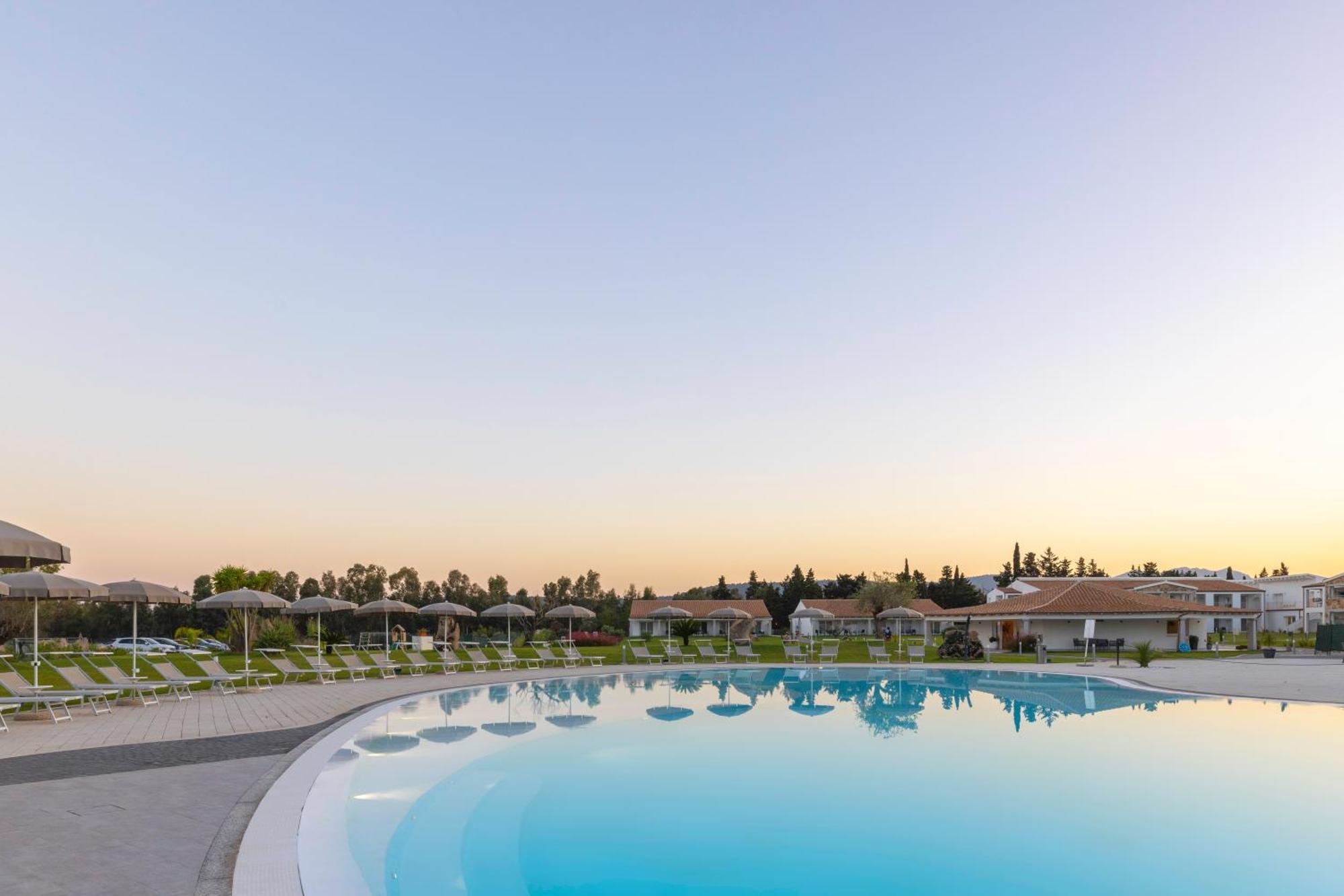 Hotel S'Arena Beach Ла-Калетта Экстерьер фото