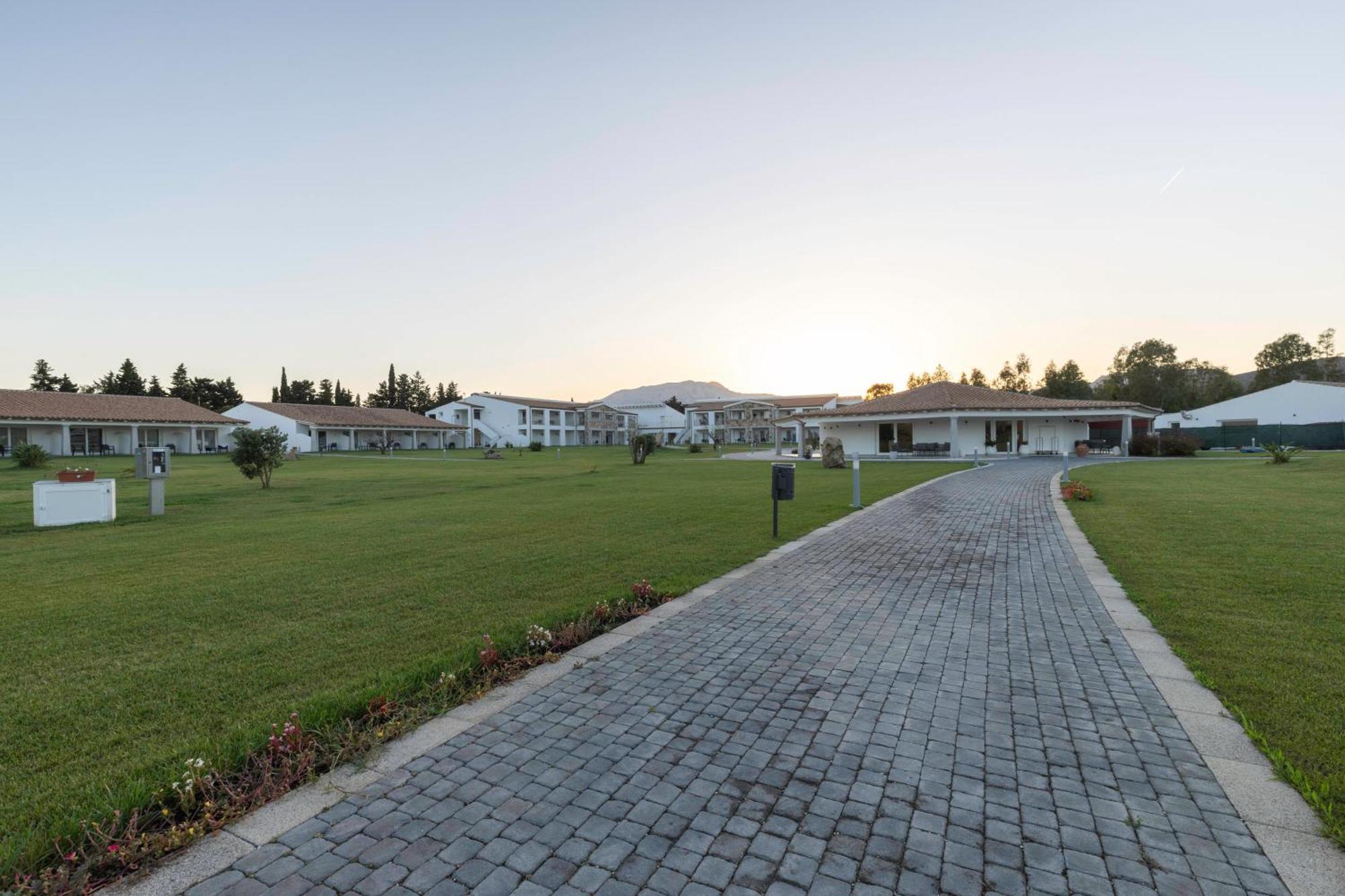 Hotel S'Arena Beach Ла-Калетта Экстерьер фото